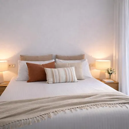 Noctua Puerto Banus 003 * Марбелья