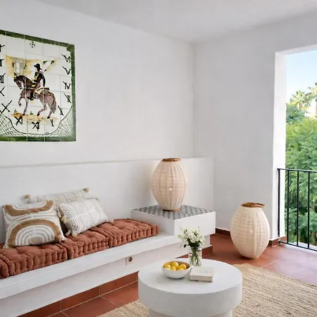 Noctua Puerto Banus 003 Μαρμπέλλα